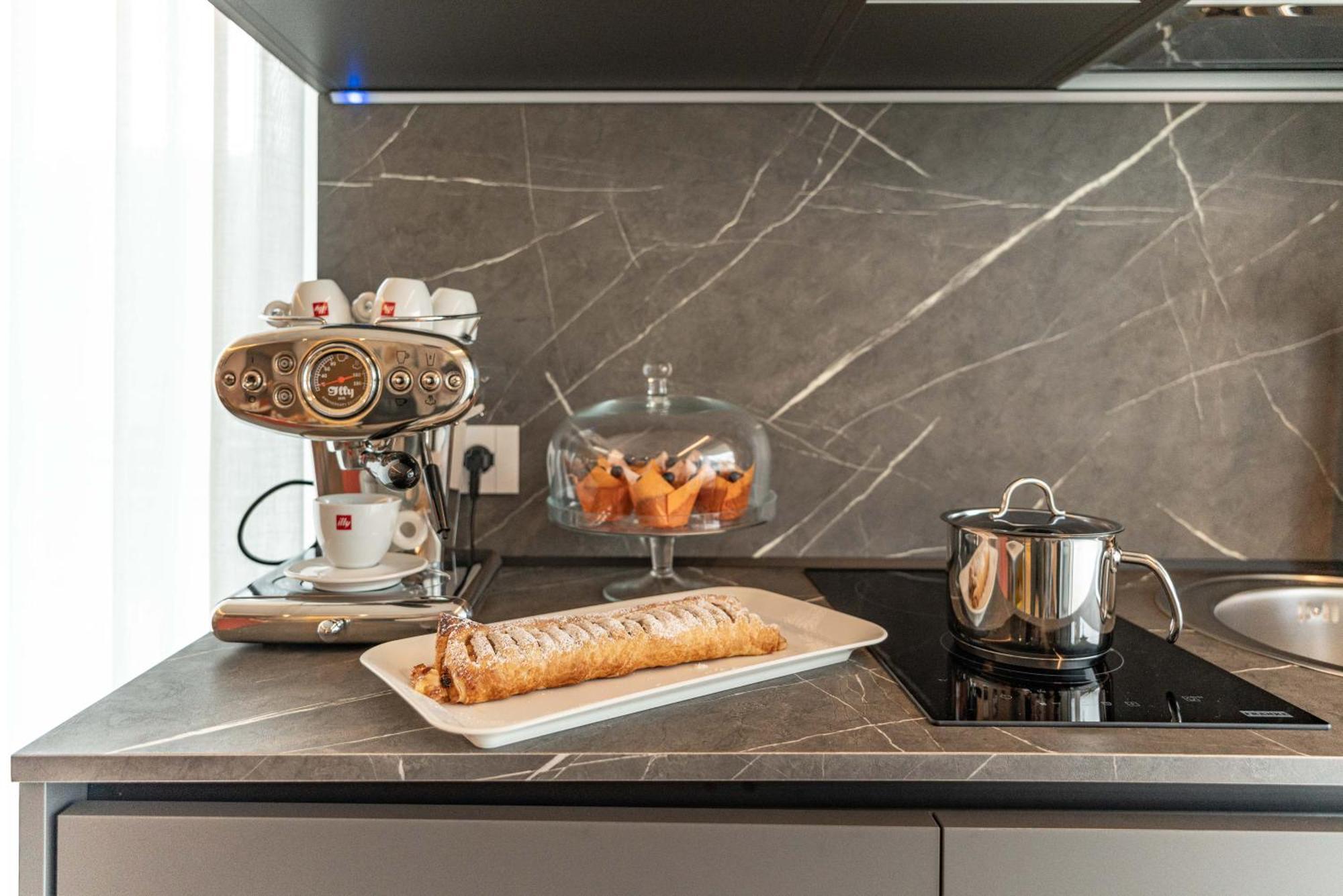 B&B A Un Passo Dal Lago, Caldonazzo Ngoại thất bức ảnh